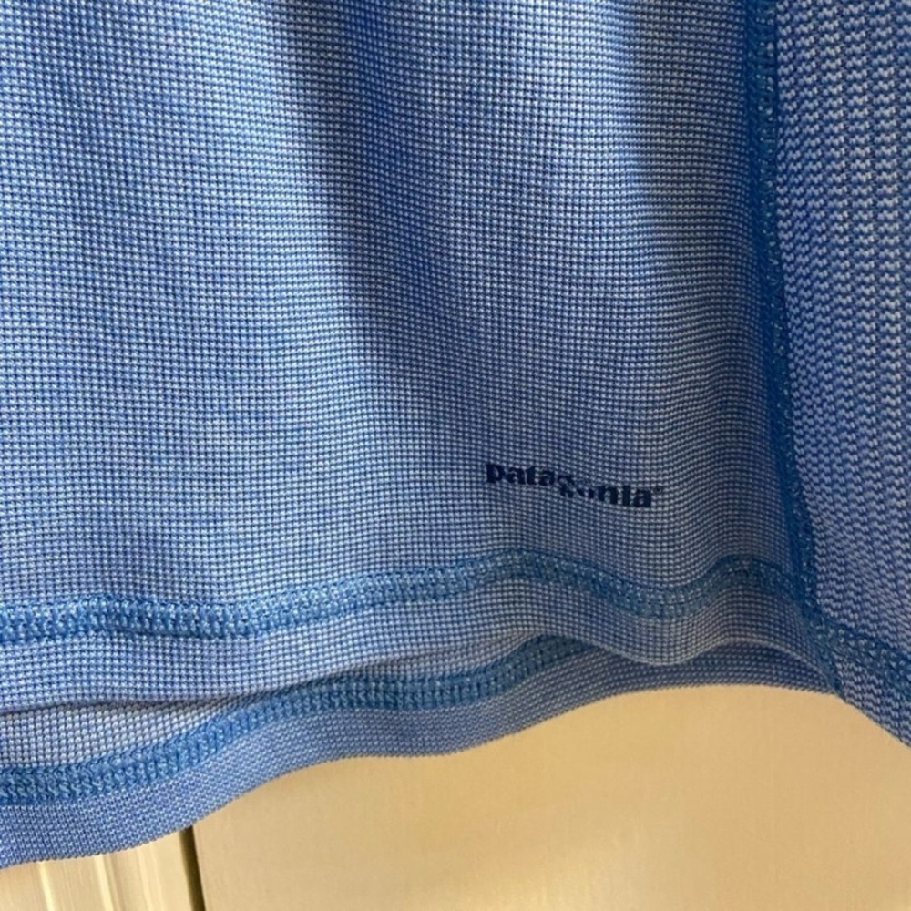 Patagonia 1/4 zip up lightweight top women Large - Picture 4 of 6